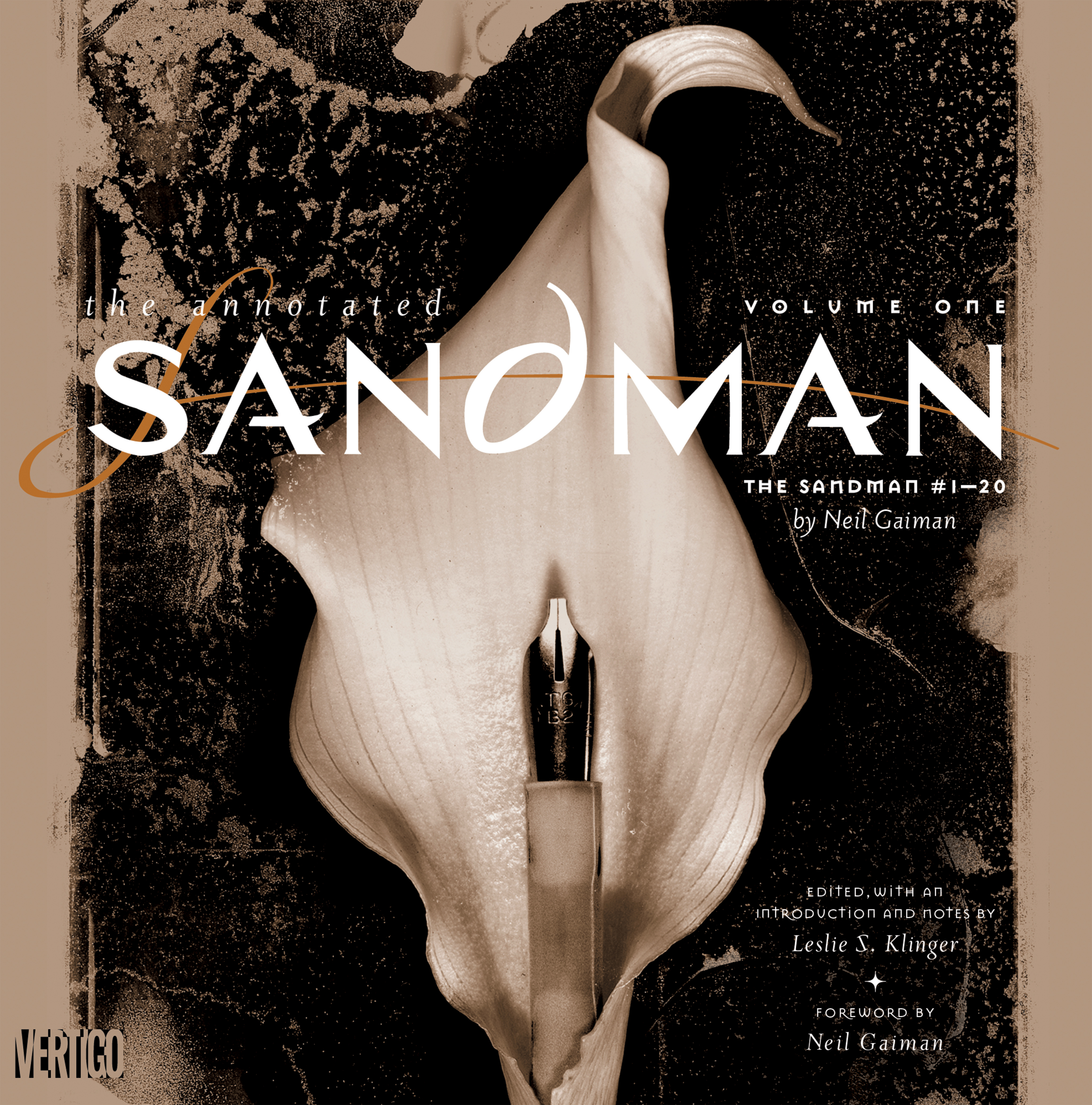 ANNOTATED SANDMAN HC VOL 01 (2022 EDITION) ANNOTATED SANDMAN HC VOL 01 (2022 EDITION)