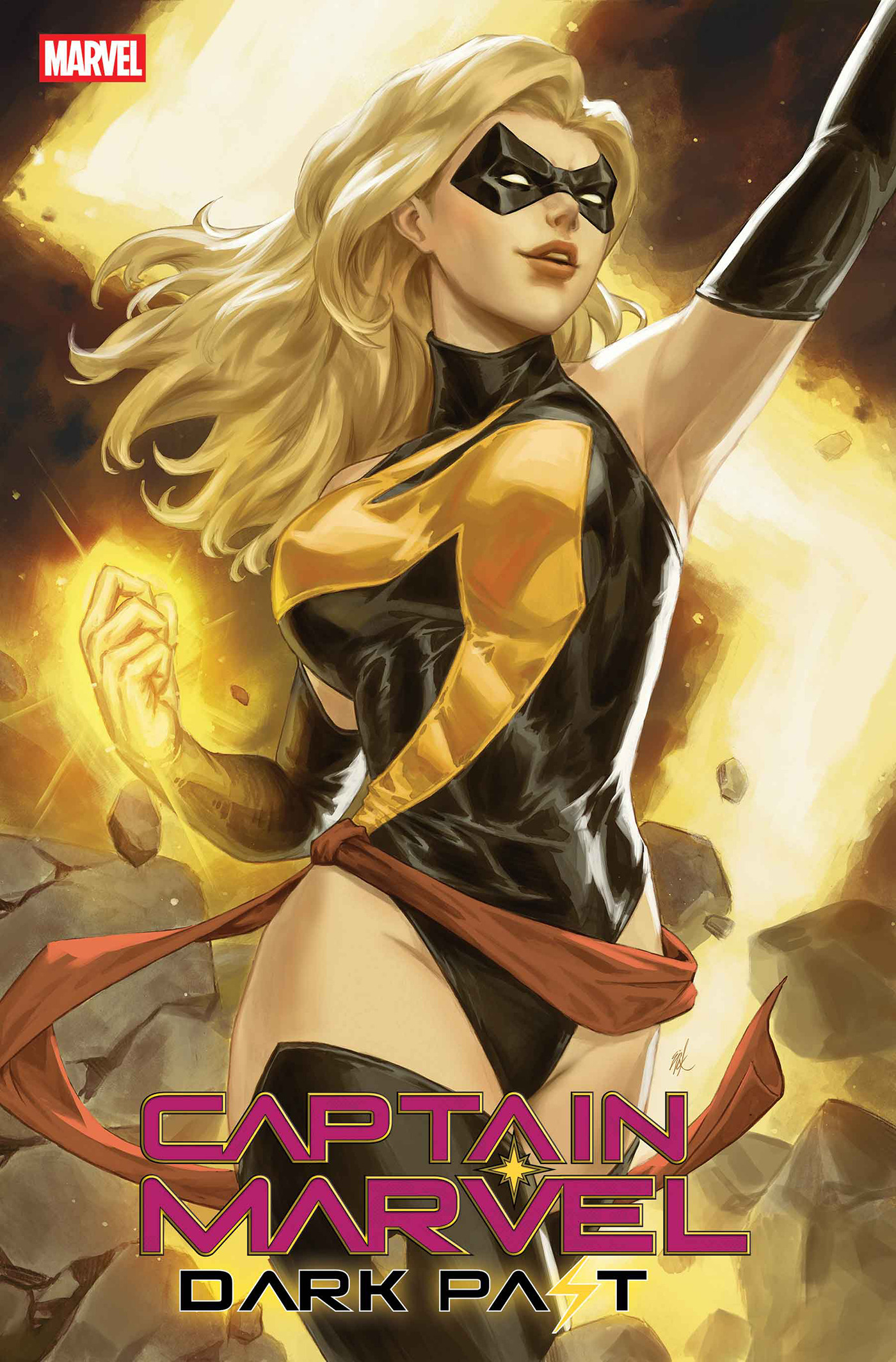 CAPTAIN MARVEL DARK PAST #01